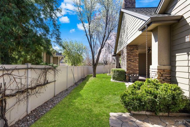 5350 N Brook Mist Place, Boise, ID 83713