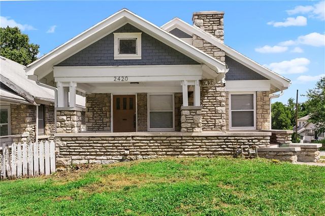 2420 E 42nd Street, Kansas City, MO 64130