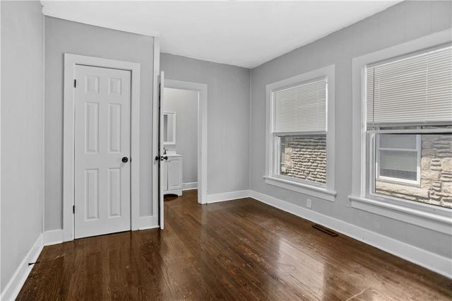 2420 E 42nd Street, Kansas City, MO 64130