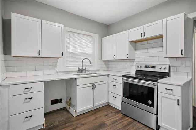 2420 E 42nd Street, Kansas City, MO 64130