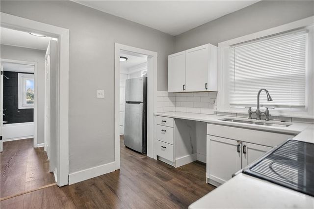 2420 E 42nd Street, Kansas City, MO 64130