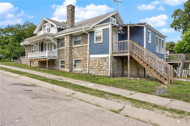 2420 E 42nd Street, Kansas City, MO 64130