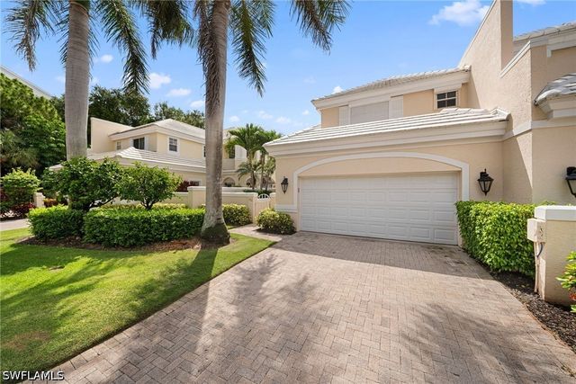 392 Carlton PL 3, Naples, FL 34108