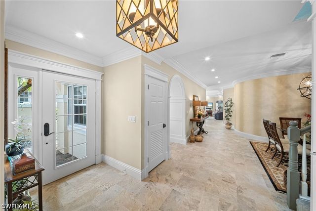 392 Carlton PL 3, Naples, FL 34108