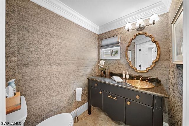392 Carlton PL 3, Naples, FL 34108
