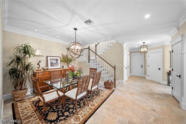392 Carlton PL 3, Naples, FL 34108
