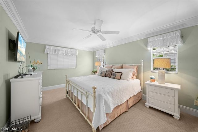 392 Carlton PL 3, Naples, FL 34108