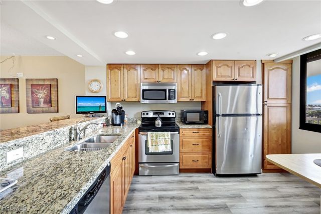 4203 Bay Beach LN 5E, Fort Myers Beach, FL 33931