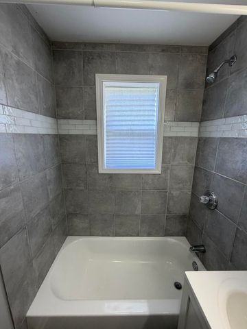 5052 Washington Street, Gary, IN 46408