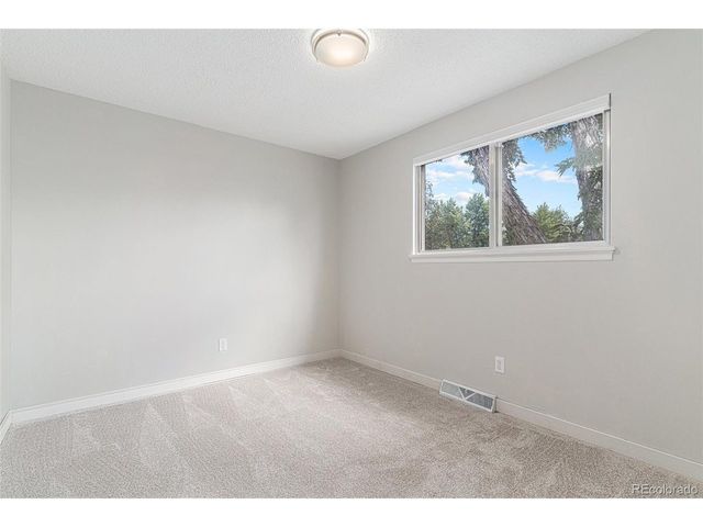 1838 Gay St, Longmont, CO 80501