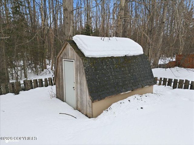 1930 E 72nd Avenue, Anchorage, AK 99507