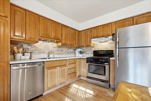 273 Lyons Drive, Bolingbrook, IL 60440