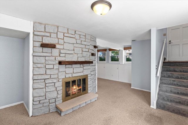 1716 Michael DRIVE, Waukesha, WI 53189