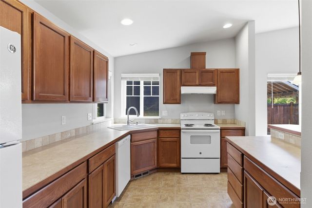182 Wind River Drive, Chehalis, WA 98532