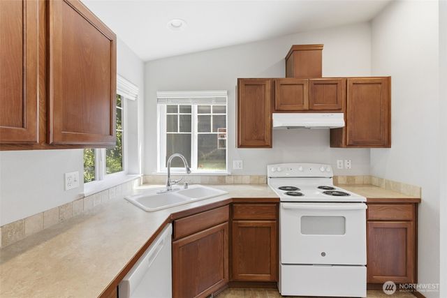 182 Wind River Drive, Chehalis, WA 98532
