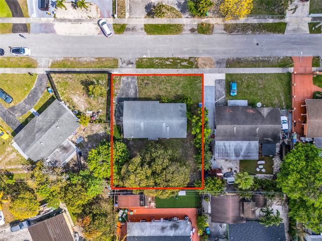 5020 NW 182nd St, Miami Gardens, FL 33055