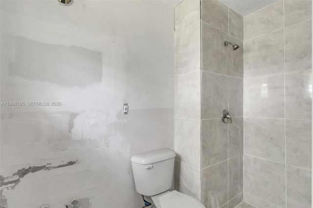 5020 NW 182nd St, Miami Gardens, FL 33055