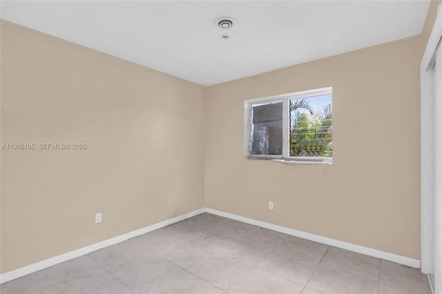 5020 NW 182nd St, Miami Gardens, FL 33055