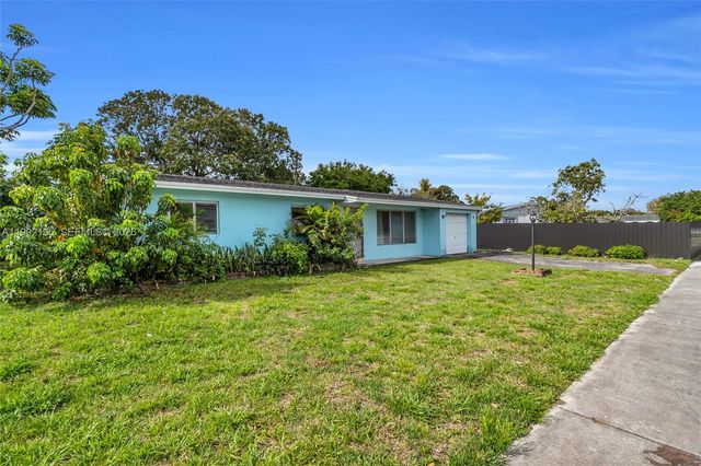 5020 NW 182nd St, Miami Gardens, FL 33055