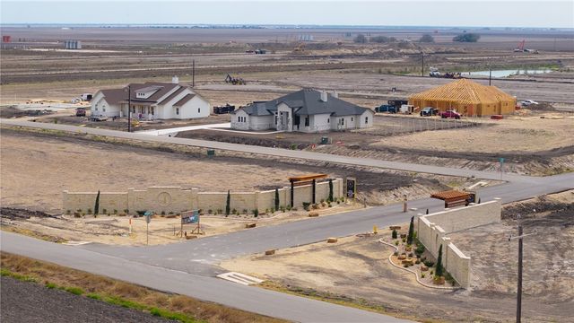 2265 London Ranch Dr, Corpus Christi, TX 78415