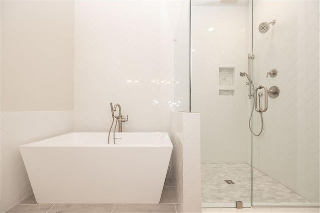 210 Midnight Oak Run 3, Alpharetta, GA 30009