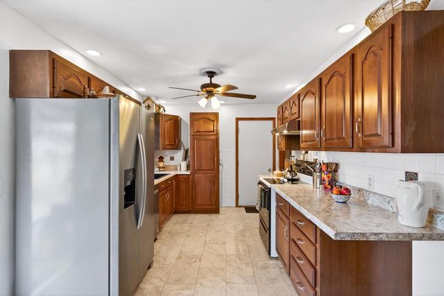 1160 LAKEWOOD LANE, Wisconsin Rapids, WI 54494