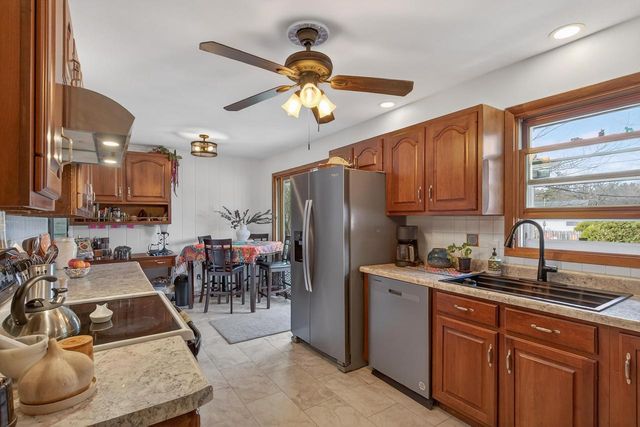 1160 LAKEWOOD LANE, Wisconsin Rapids, WI 54494