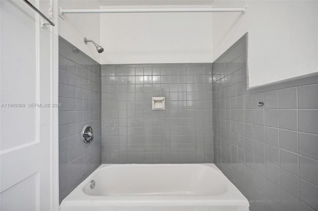 208 SW 2nd Pl, Dania Beach, FL 33004