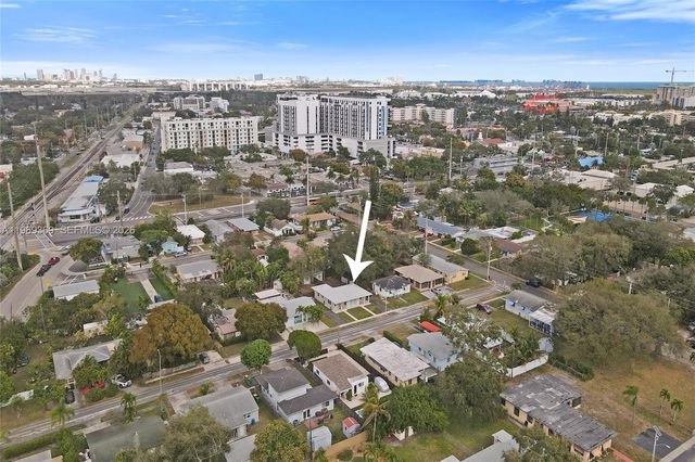 208 SW 2nd Pl, Dania Beach, FL 33004