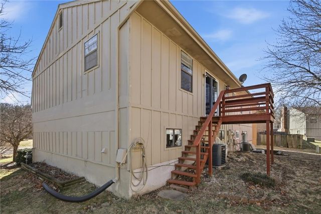 14100 MERRYWOOD Lane, Grandview, MO 64030