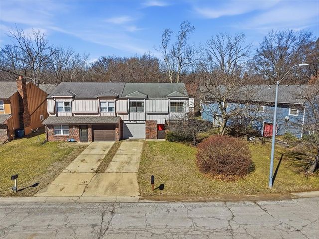 14100 MERRYWOOD Lane, Grandview, MO 64030