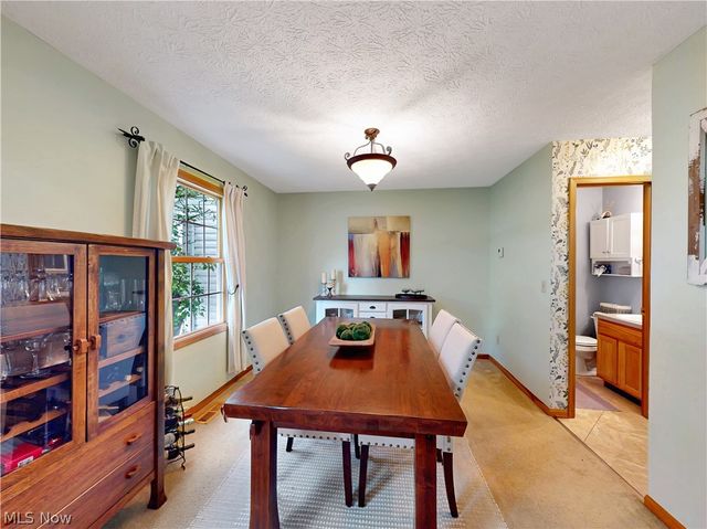 8260 Rachel Lane, North Ridgeville, OH 44039