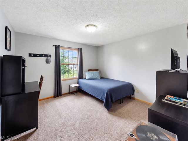 8260 Rachel Lane, North Ridgeville, OH 44039