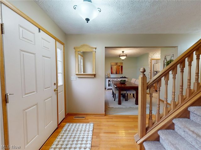 8260 Rachel Lane, North Ridgeville, OH 44039