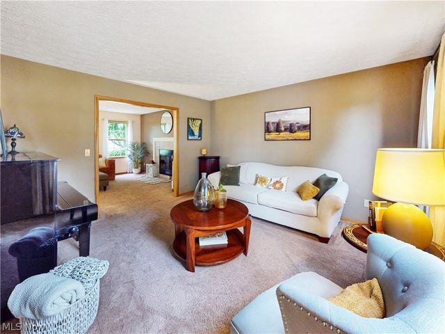 8260 Rachel Lane, North Ridgeville, OH 44039