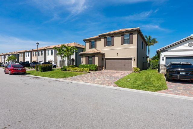 4819 Chantilly Road, Lake Worth, FL 33467
