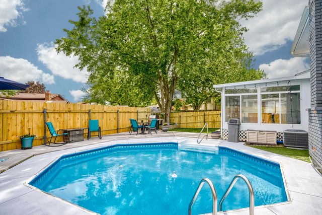 5060 W 87th Place, Crown Point, IN 46307