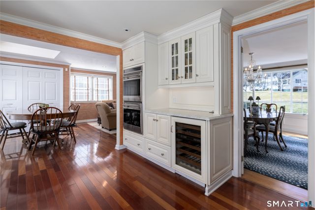 223 Carriage Drive, Middlebury, CT 06762