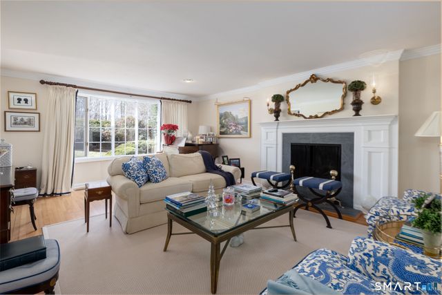 223 Carriage Drive, Middlebury, CT 06762