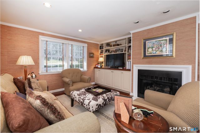 223 Carriage Drive, Middlebury, CT 06762