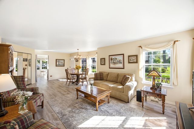60 Winding Run Lane 0, Streamwood, IL 60107