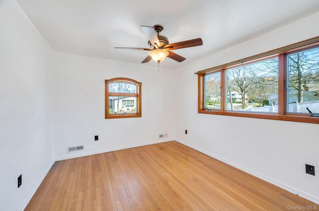 14 Sloane Avenue, Staten Island, NY 10306