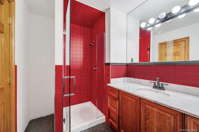 14 Sloane Avenue, Staten Island, NY 10306