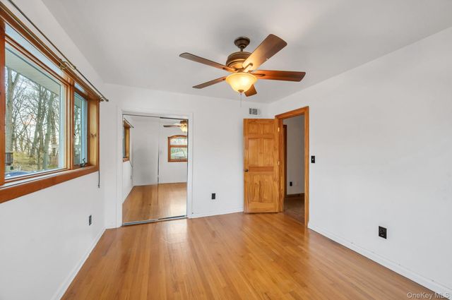 14 Sloane Avenue, Staten Island, NY 10306