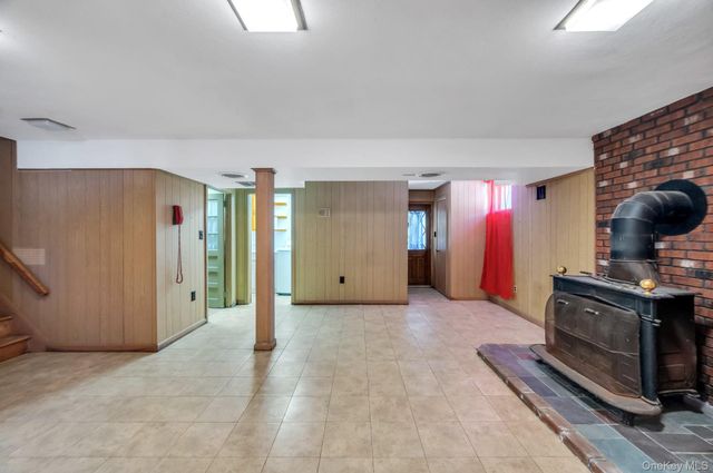 14 Sloane Avenue, Staten Island, NY 10306