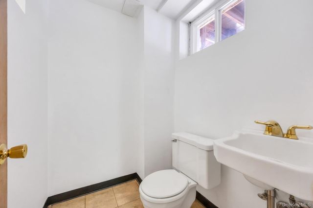 14 Sloane Avenue, Staten Island, NY 10306