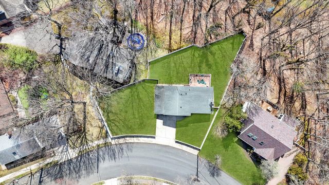 14 Sloane Avenue, Staten Island, NY 10306