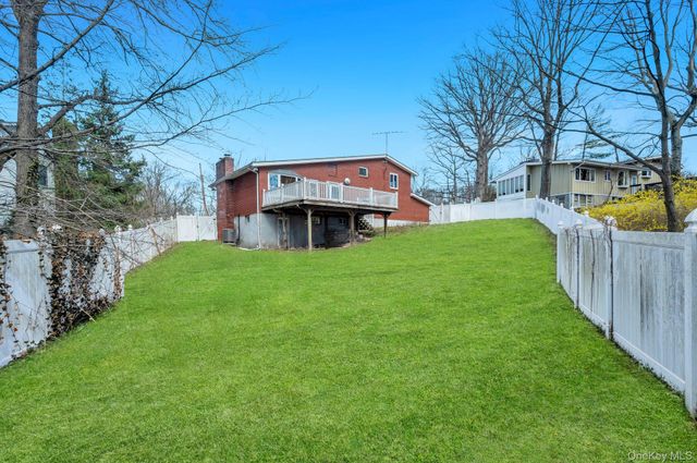 14 Sloane Avenue, Staten Island, NY 10306