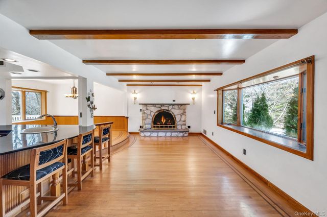 14 Sloane Avenue, Staten Island, NY 10306