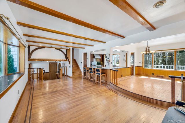 14 Sloane Avenue, Staten Island, NY 10306